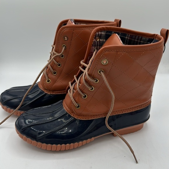West Fashion Life (WFL) Duck boots Size 7, NWT - Picture 2 of 7